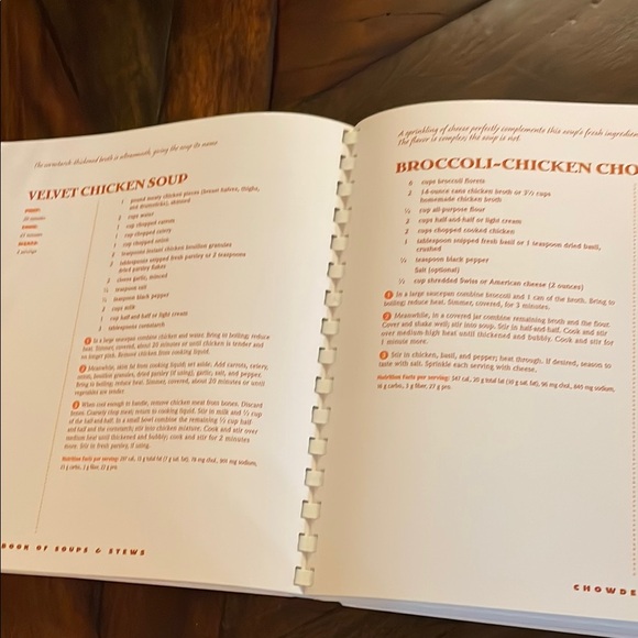 ✨Better Homes and Gardens Biggest Book of Soups & Stews. - Picture 7 of 10